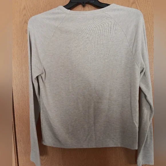 Women's size small,  Wilfred Free shirt - Picture 2 of 3